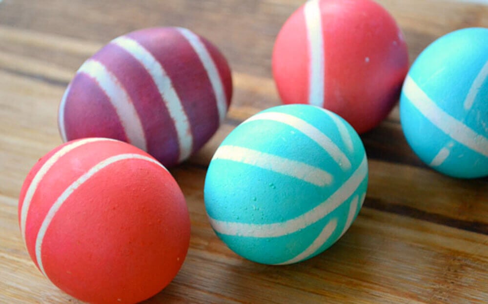 Easy Easter Makes for Kids: Simple dyed eggs