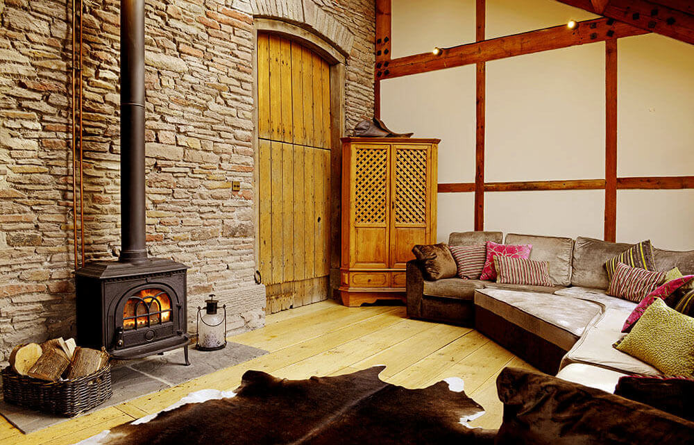 Cottages with an open fire: Manor Farmhouse, Milstead, Kent