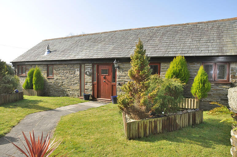May half term holiday cottages: Woodpecker’s Barn, Staycation Holidays