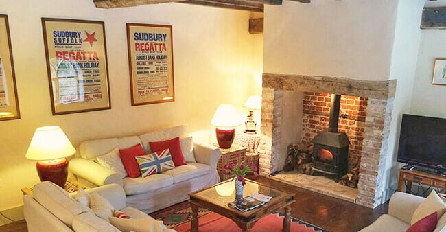 holiday cottages near pubs: Coach House, Banningham, Norfolk