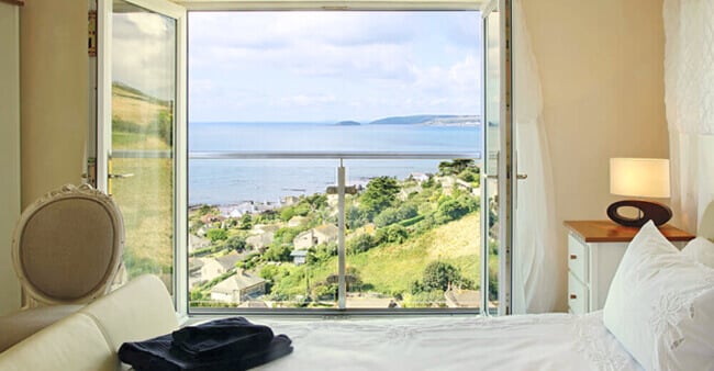 holiday cottages near pubs: Looe Island View, Cornwall
