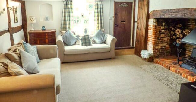 holiday cottages near pubs: Phoebe's Cottage, Romsey, Hampshire