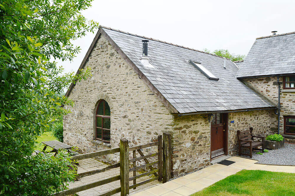 last minute summer holiday cottages: Smiddy Cottage