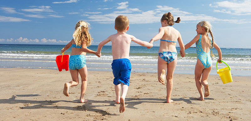 beach activities: kids at the beach