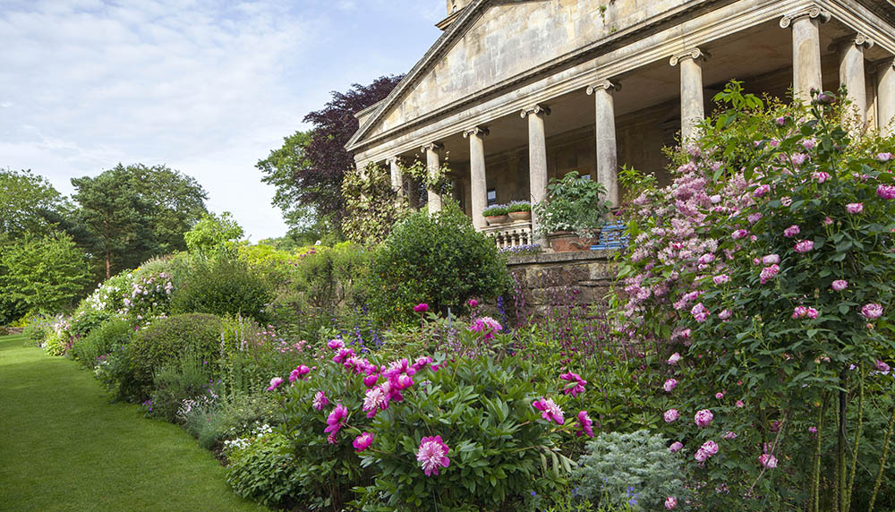 best gardens in the Cotswolds: Kiftsgate Court Gardens