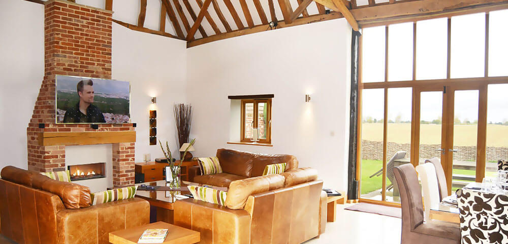 large holiday homes: Thatch Barn, Norfolk